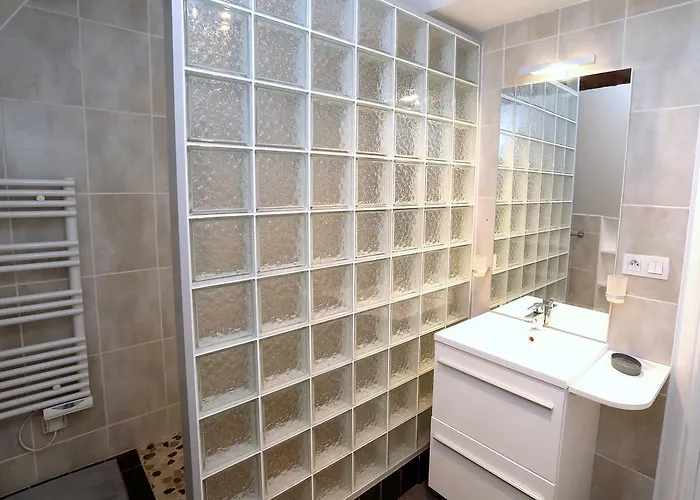 Le Duplex Du Peintre Apartman